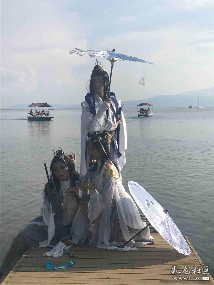 逃离昏暗的废弃城